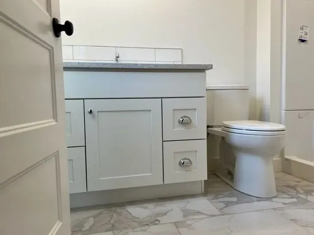 Compact bath vanity
